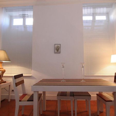Apartamentos Madrid Retiro Esterno foto