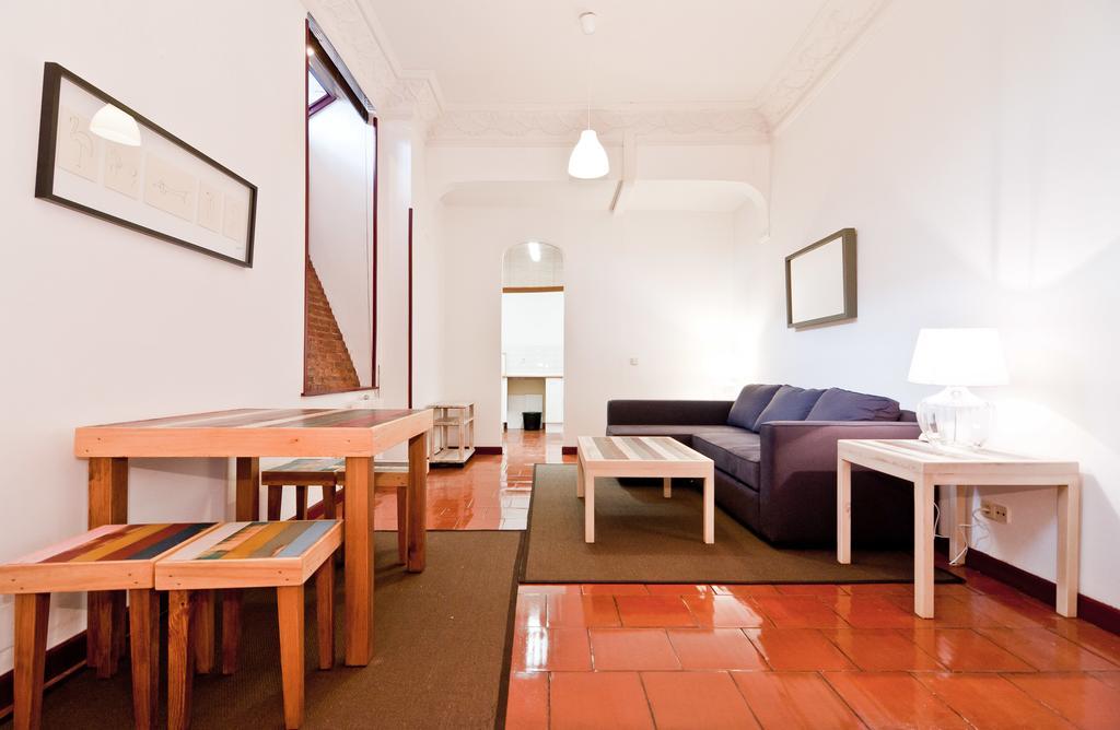 Apartamentos Madrid Retiro Esterno foto