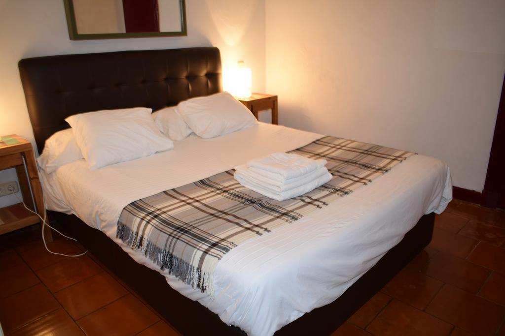 Apartamentos Madrid Retiro Esterno foto