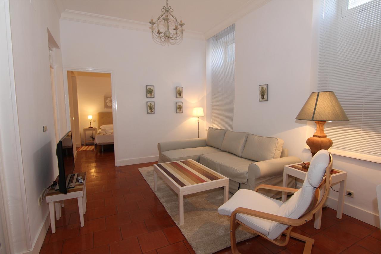 Apartamentos Madrid Retiro Esterno foto
