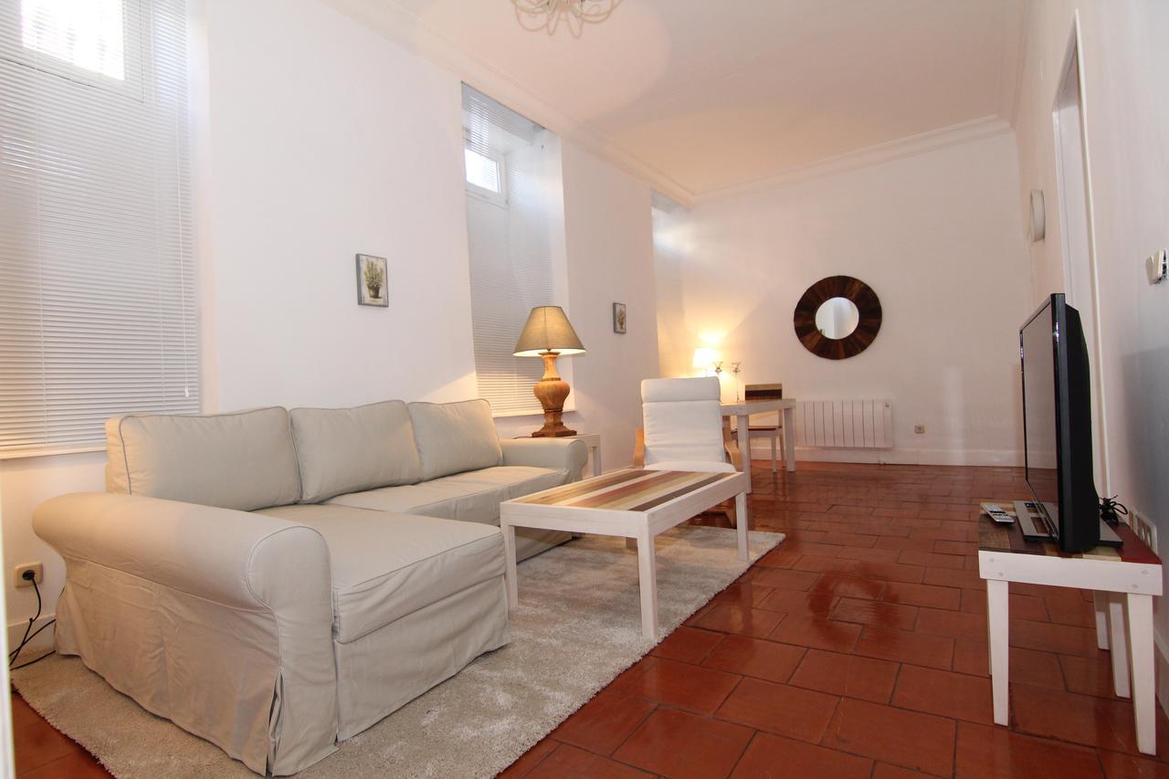 Apartamentos Madrid Retiro Esterno foto