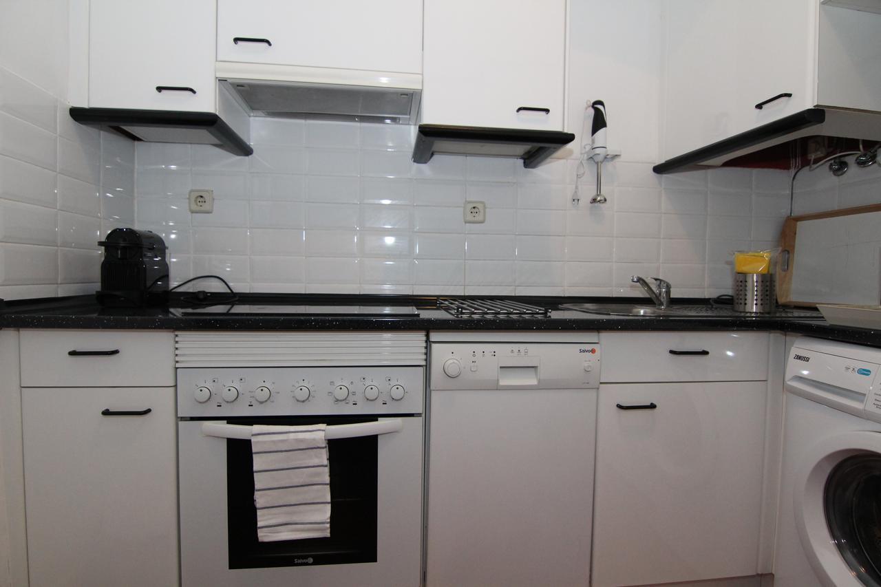 Apartamentos Madrid Retiro Esterno foto