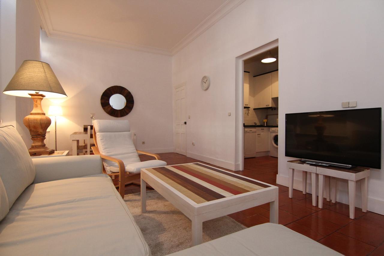 Apartamentos Madrid Retiro Esterno foto